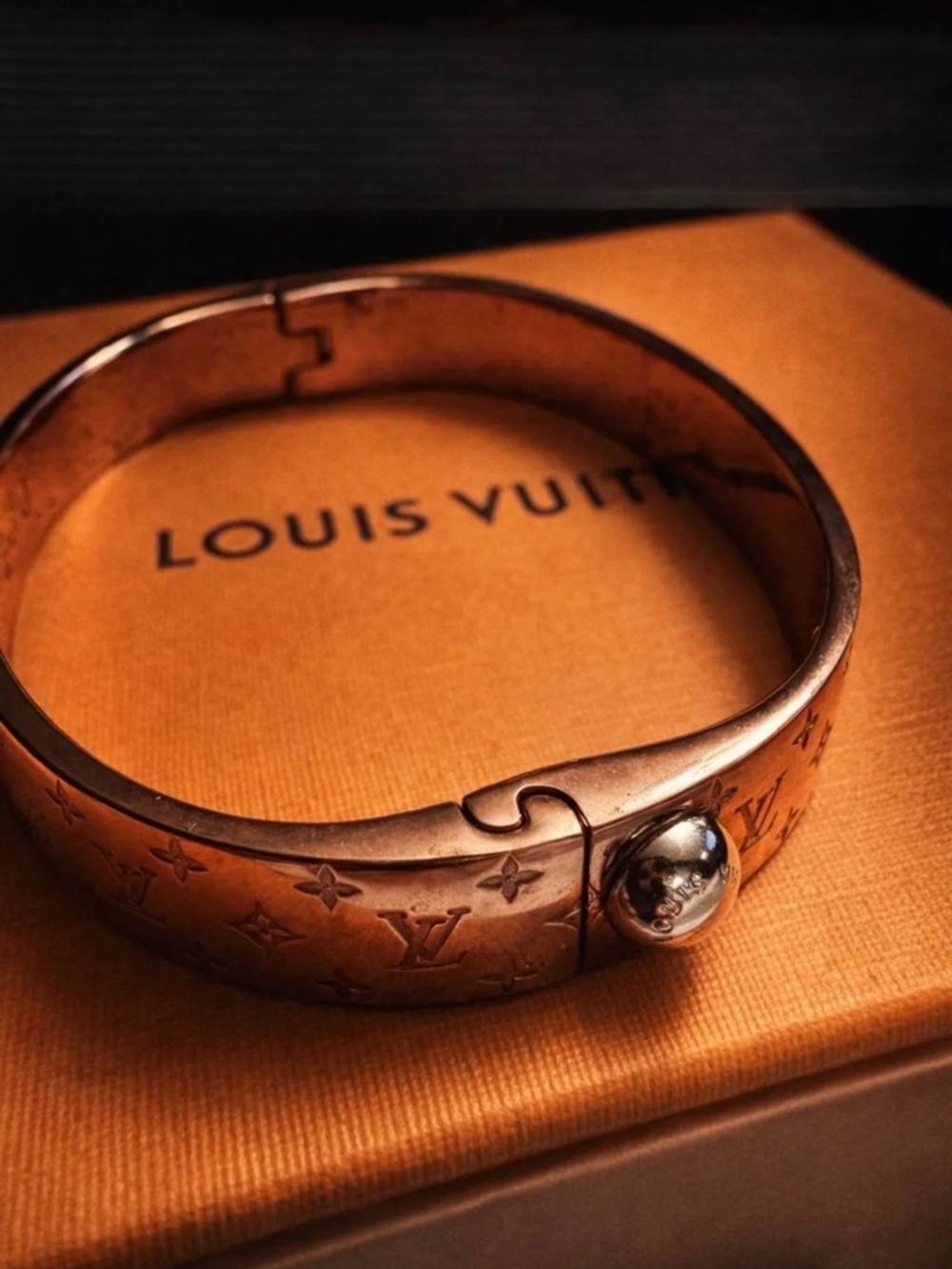Louis Vuitton Nanogram Cuff Bracelet M - Picture 3 of 13